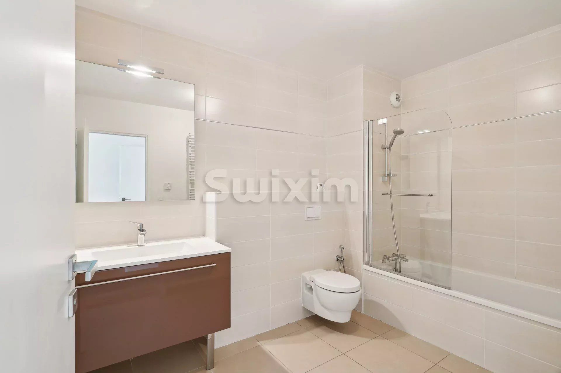 apartment 4 Rooms for sale on Divonne-les-Bains (01220)