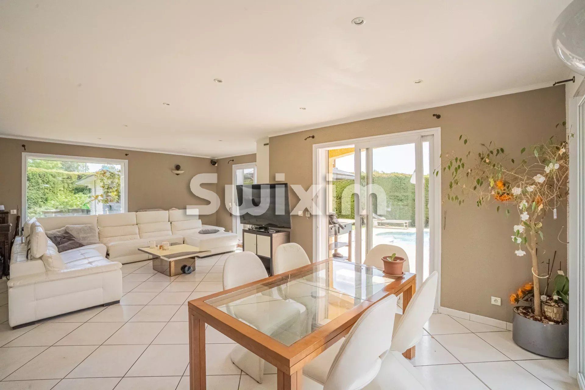 maison 7 Pièces en vente sur Échenevex (01170)