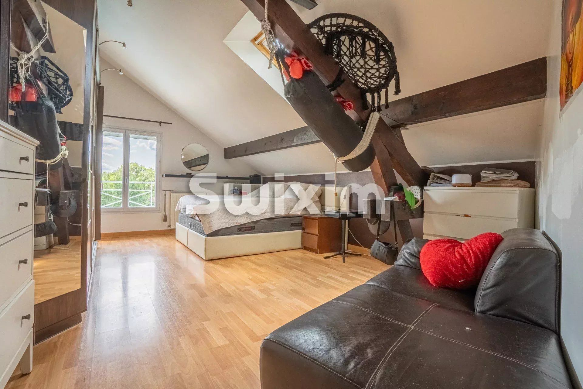 maison 7 Pièces en vente sur Échenevex (01170)