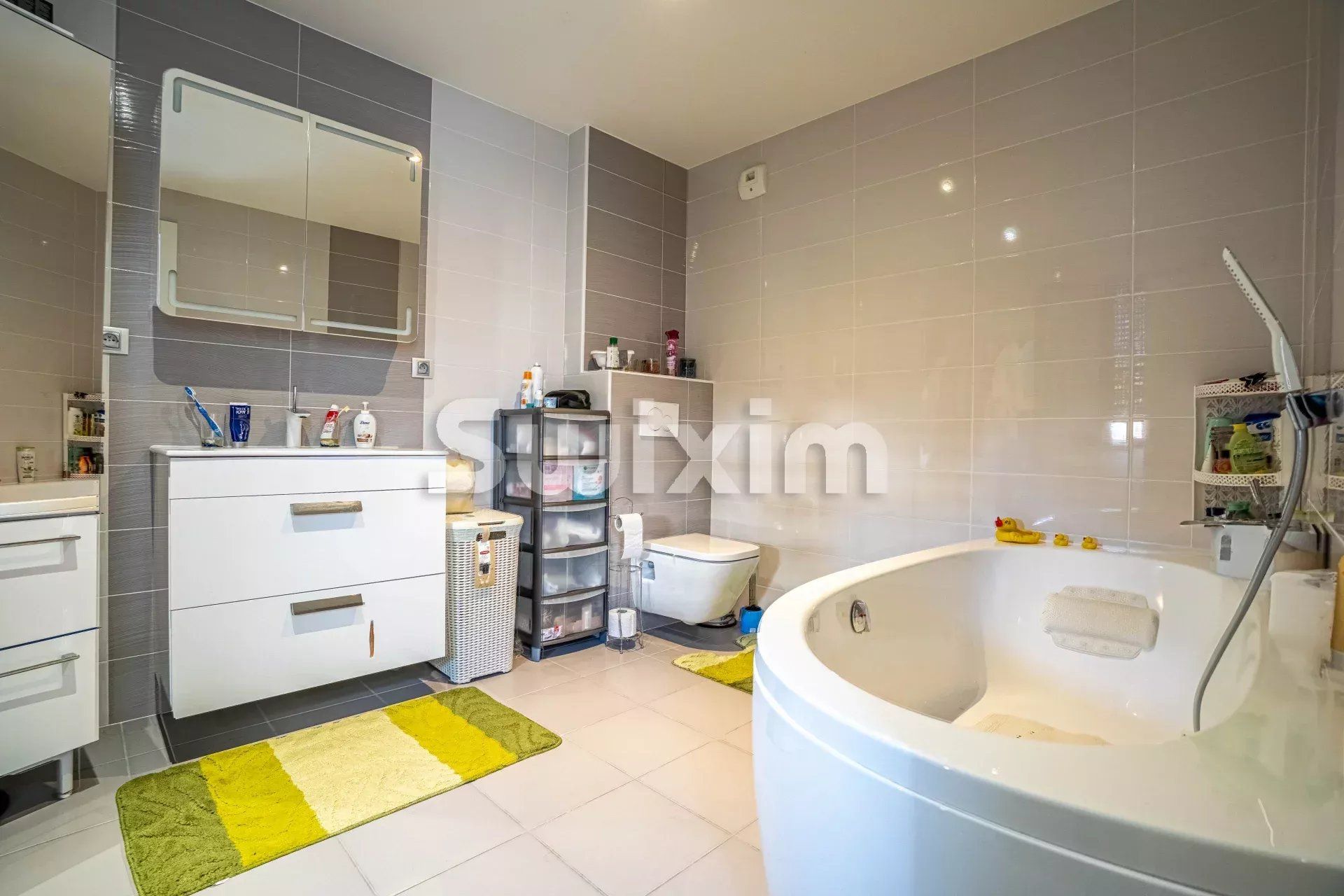 appartement 6 Pièces en vente sur Saint-Genis-Pouilly (01630)