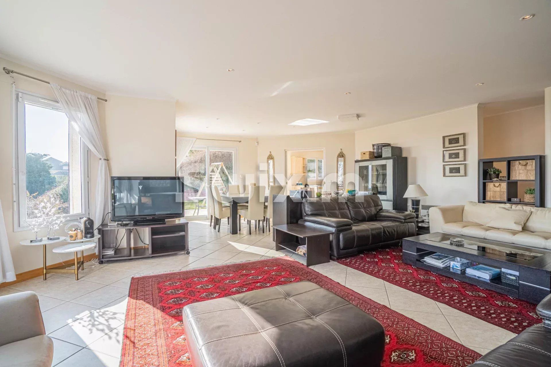 maison 8 Pièces en vente sur Crozet (01170)