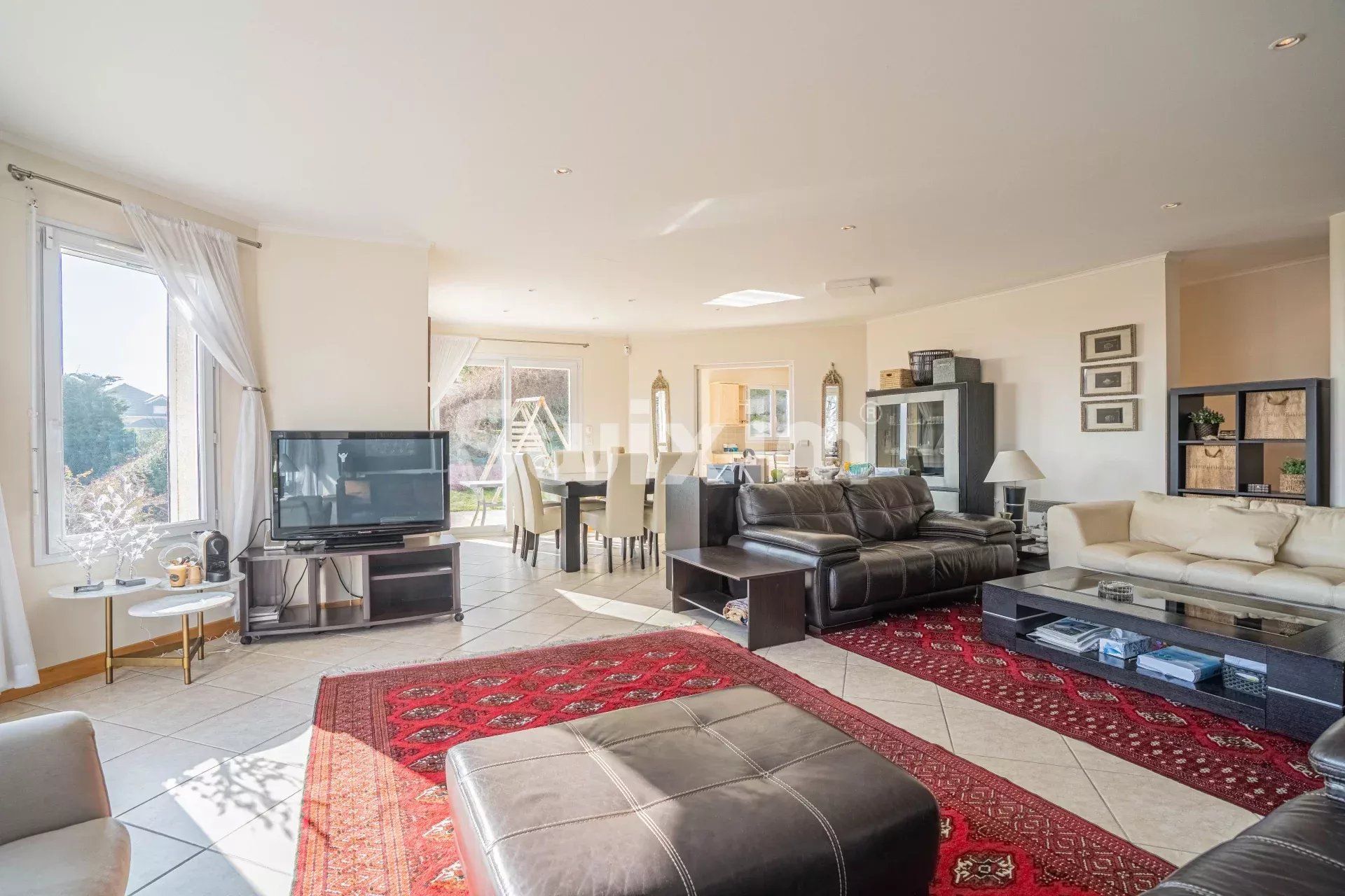 casa 8 Camere in vendita su Crozet (01170)