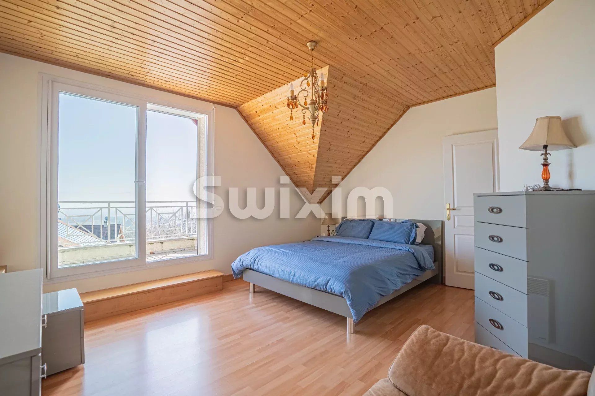 maison 8 Pièces en vente sur Crozet (01170)