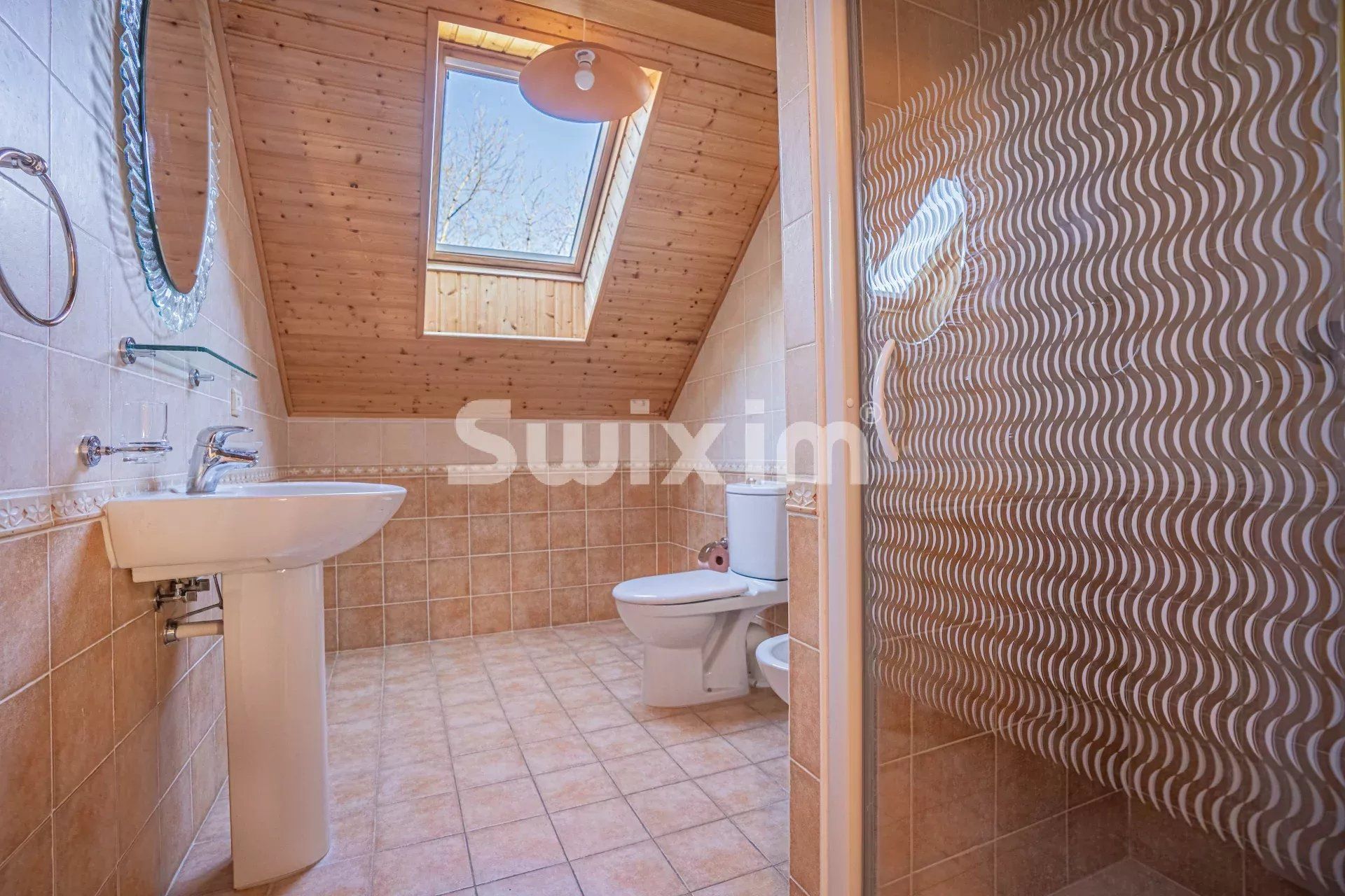 casa 8 Camere in vendita su Crozet (01170)