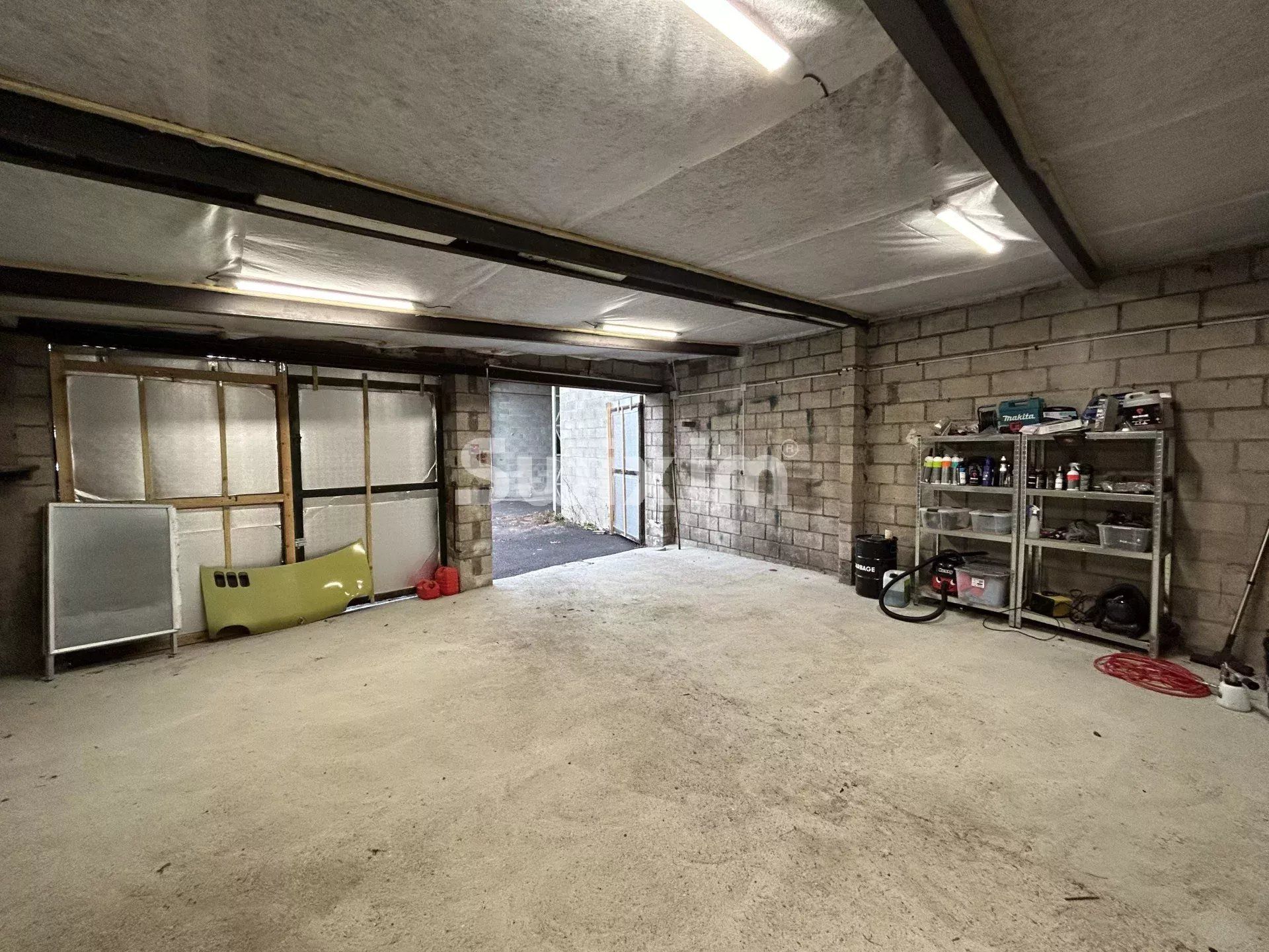 comercial local para venda sobre Avallon (89200)