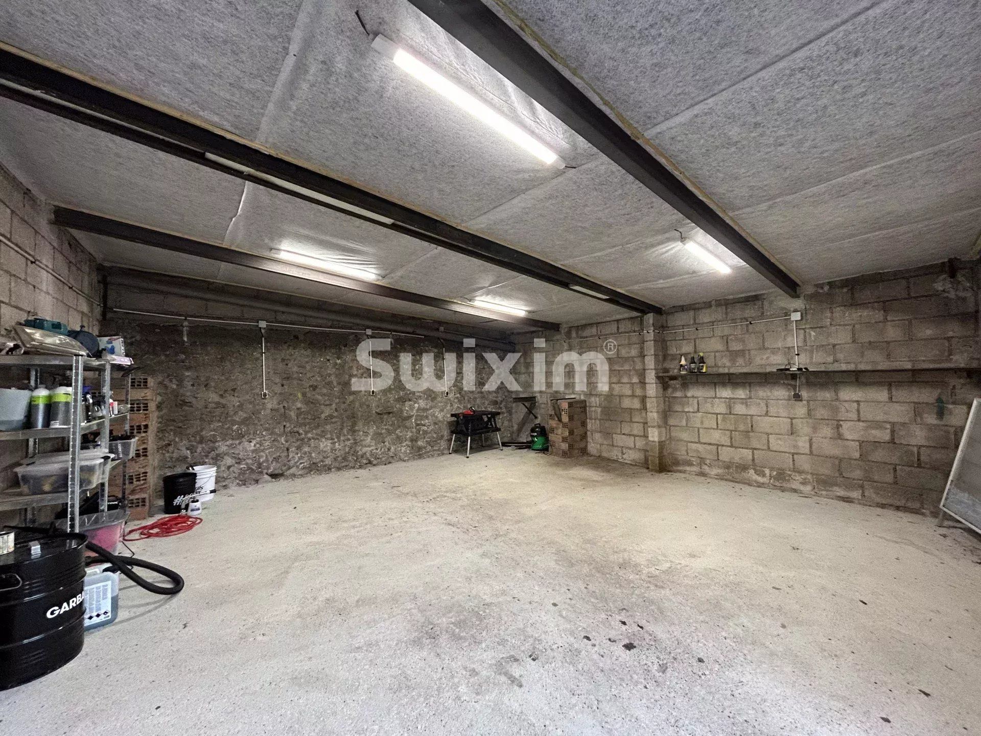 comercial local para venda sobre Avallon (89200)