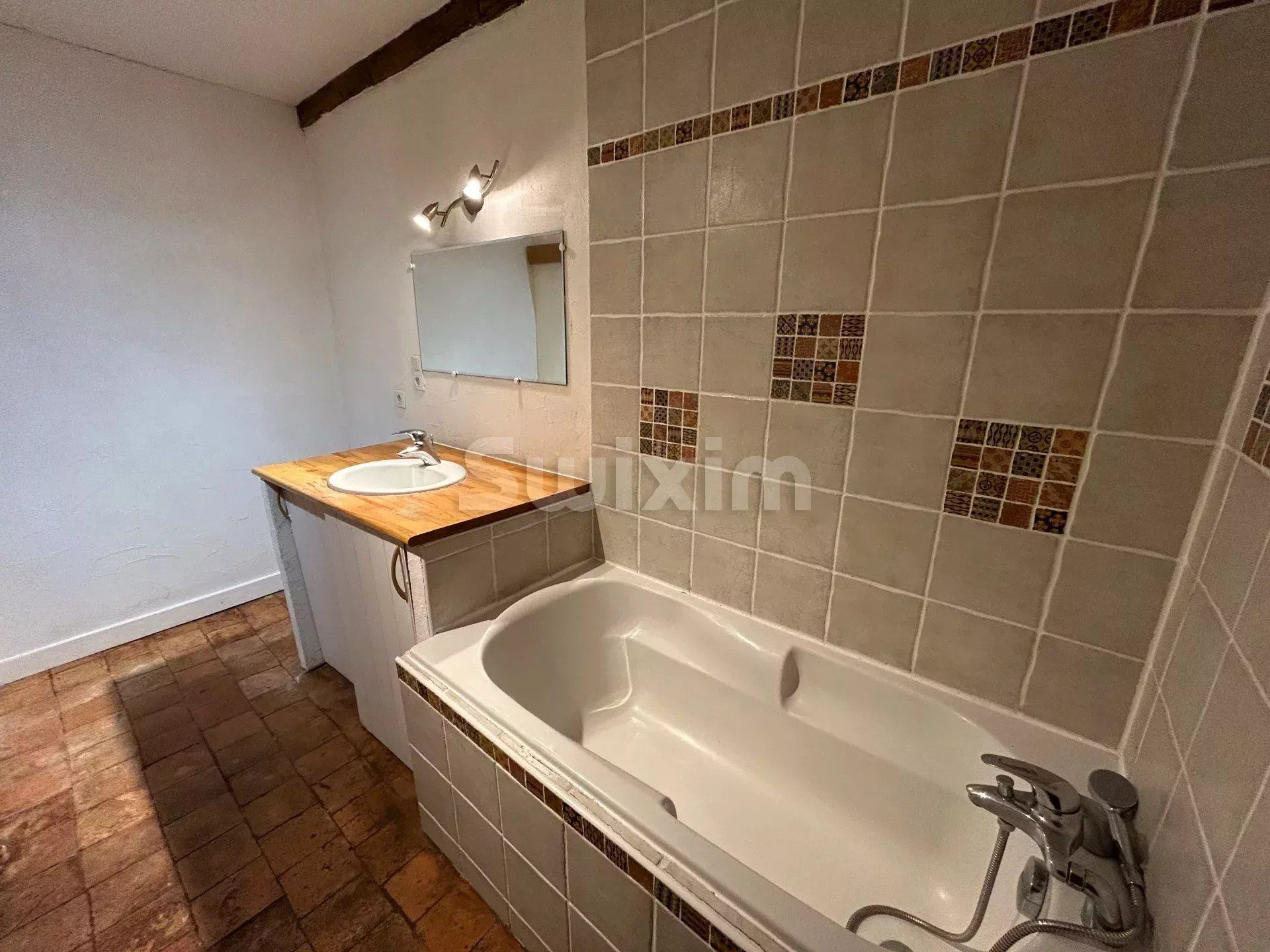 casa 4 Quartos para venda sobre Avallon (89200)