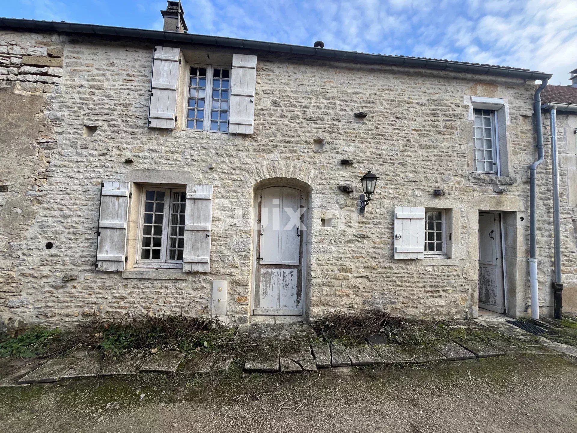 casa 3 Quartos para venda sobre Saint-Moré (89270)