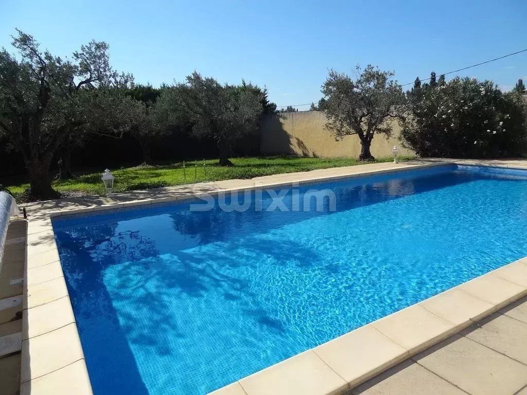 mas 10 Salas en venta en Grignan (26230)