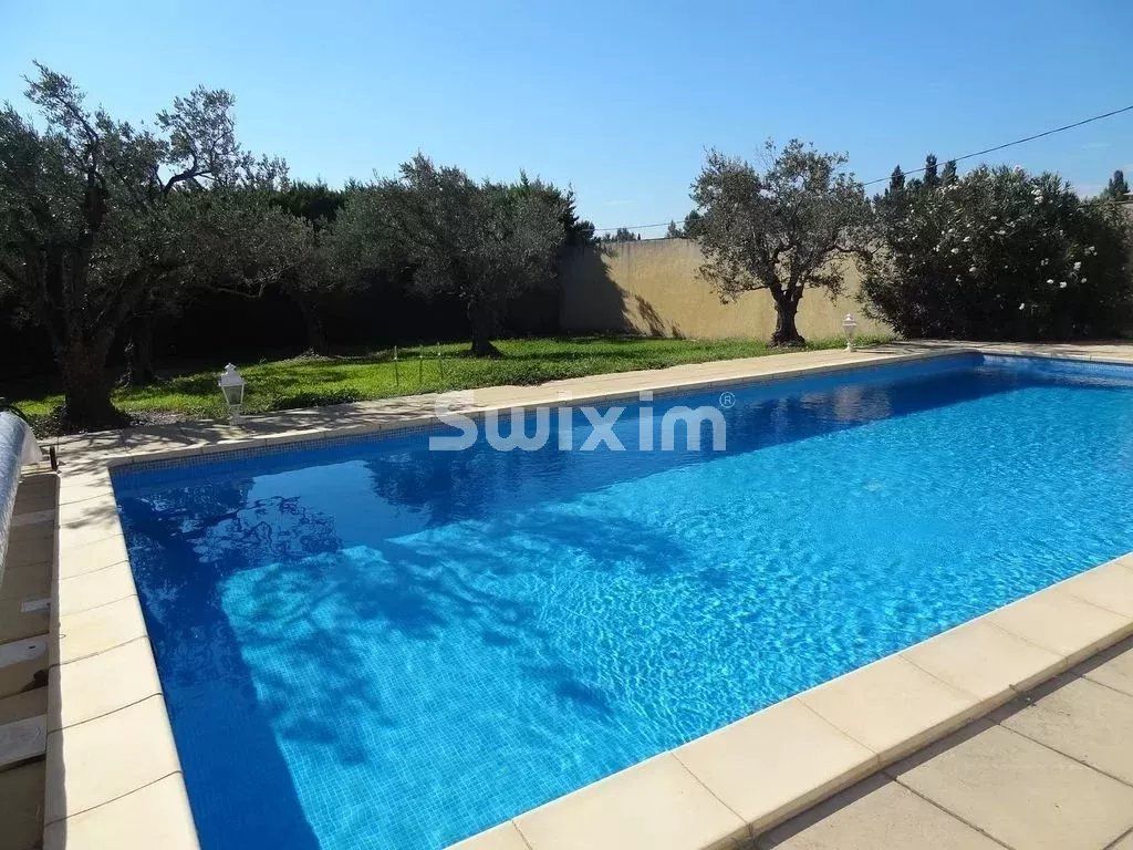 mas 10 Camere in vendita su Grignan (26230)