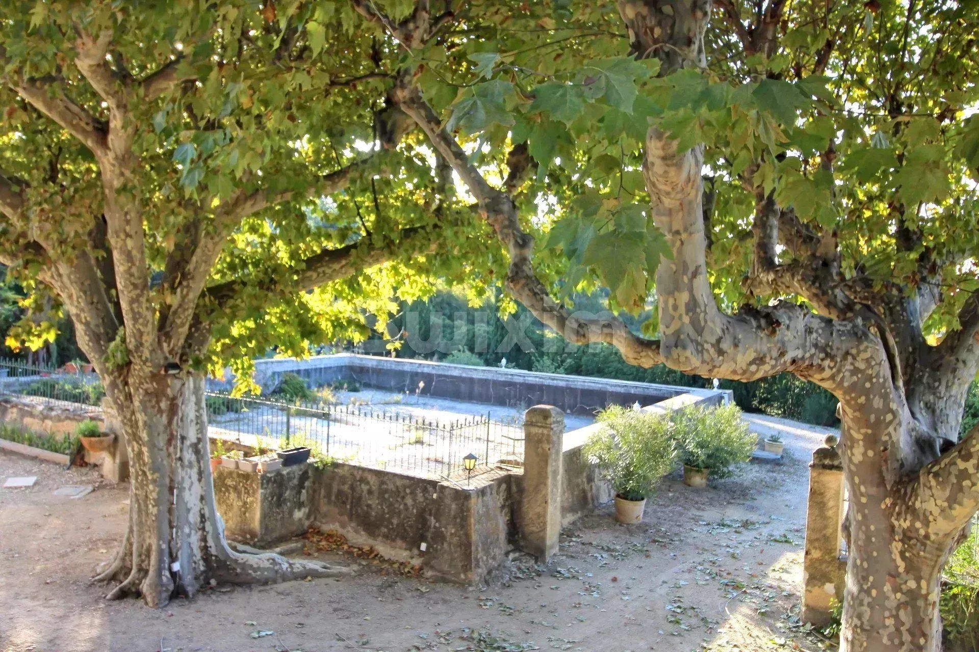 mas 10 Salas en venta en Grignan (26230)