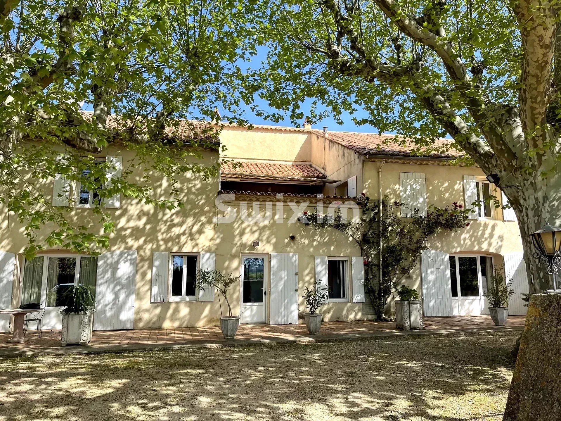 mas 10 Camere in vendita su Grignan (26230)