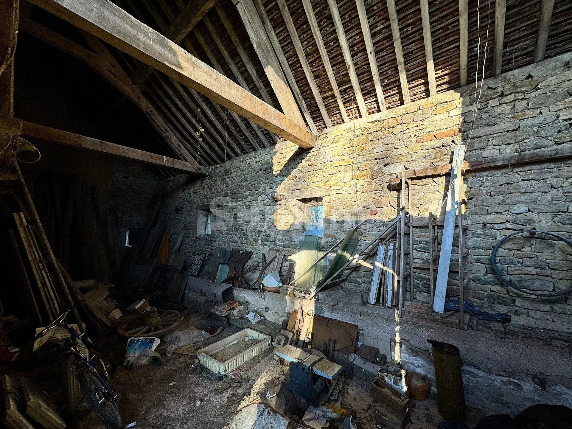 château en vente sur Avallon (89200)