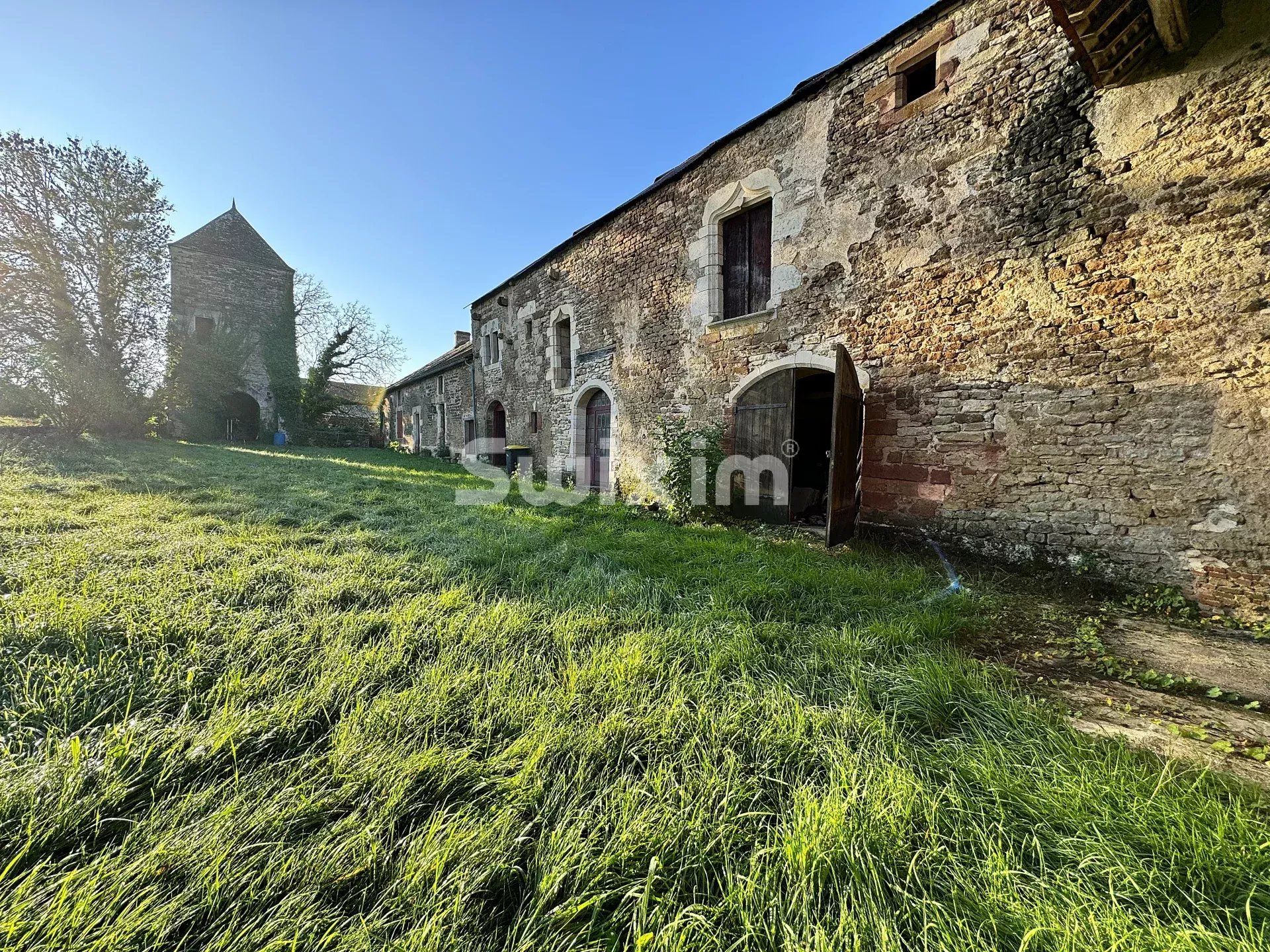 castelo para venda sobre Avallon (89200)