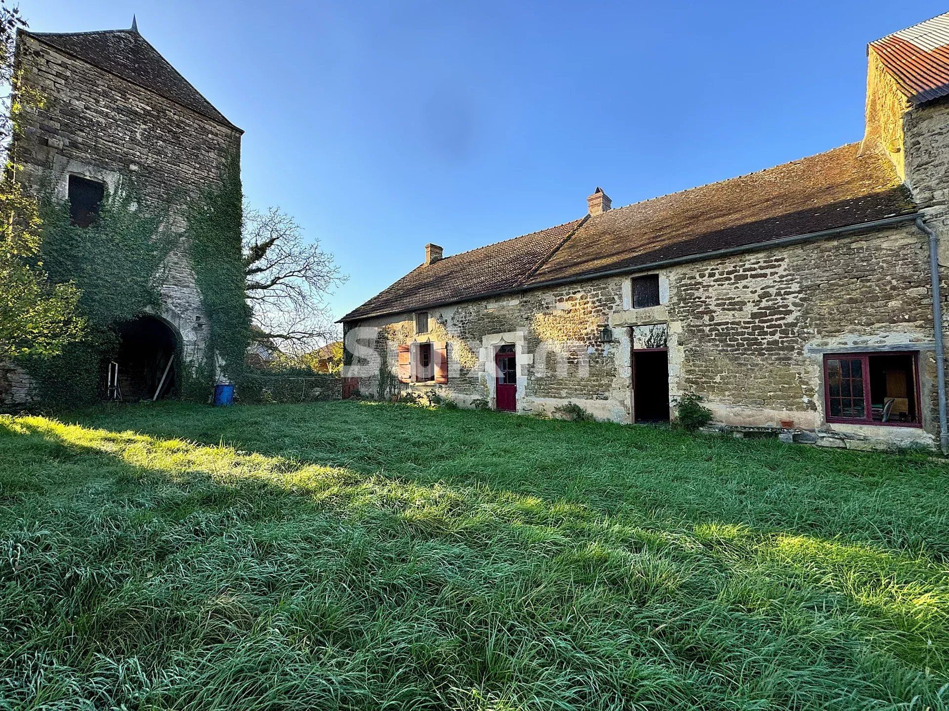 castelo para venda sobre Avallon (89200)