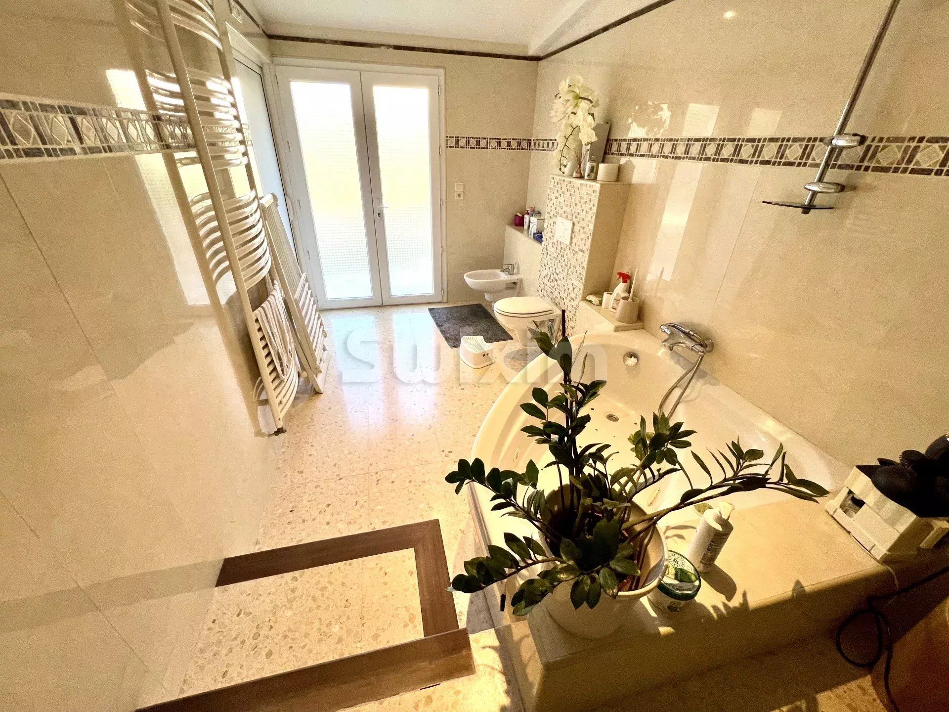 villa 6 Camere in vendita su Agde (34300)