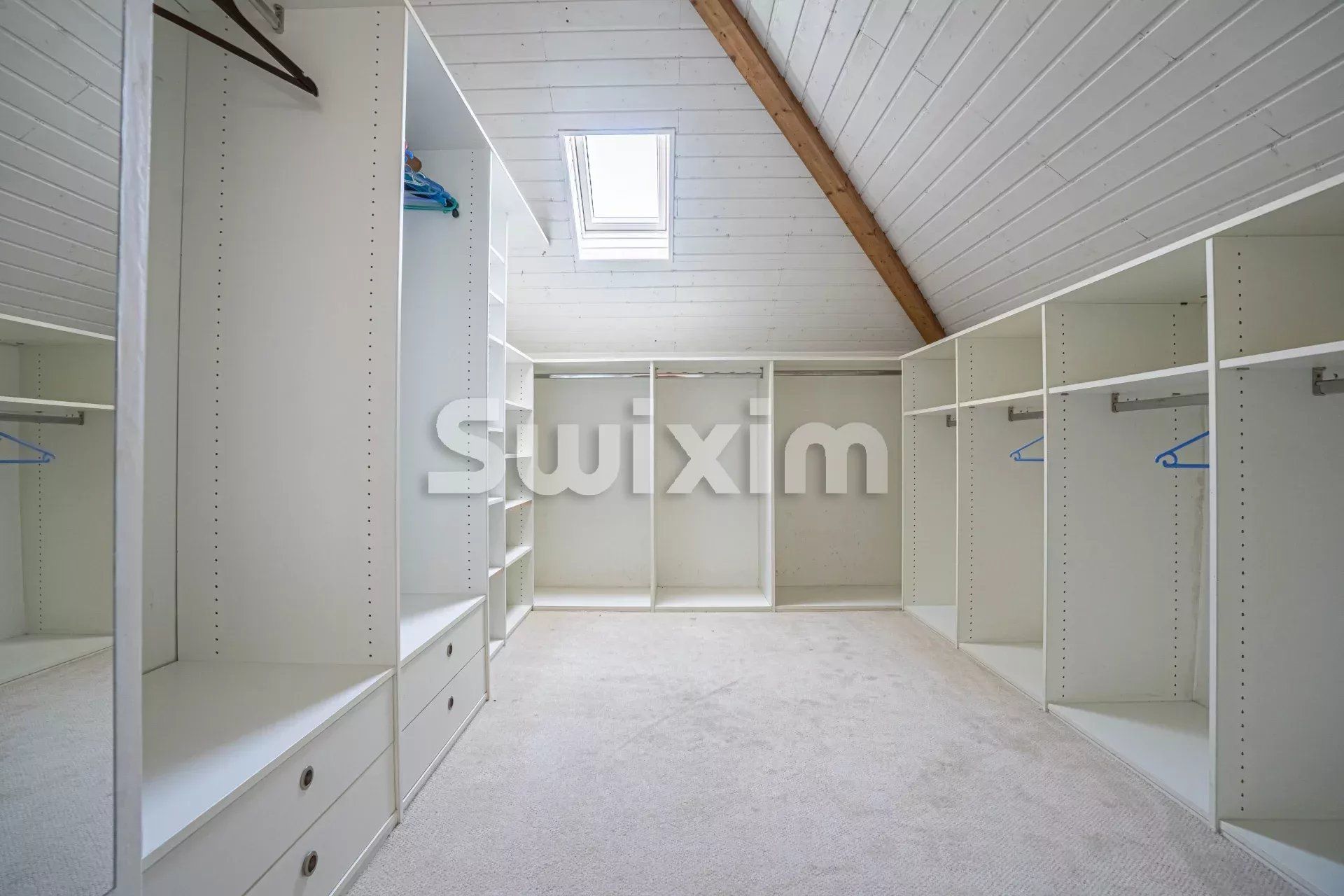 maison 10 Pièces en vente sur Divonne-les-Bains (01220)