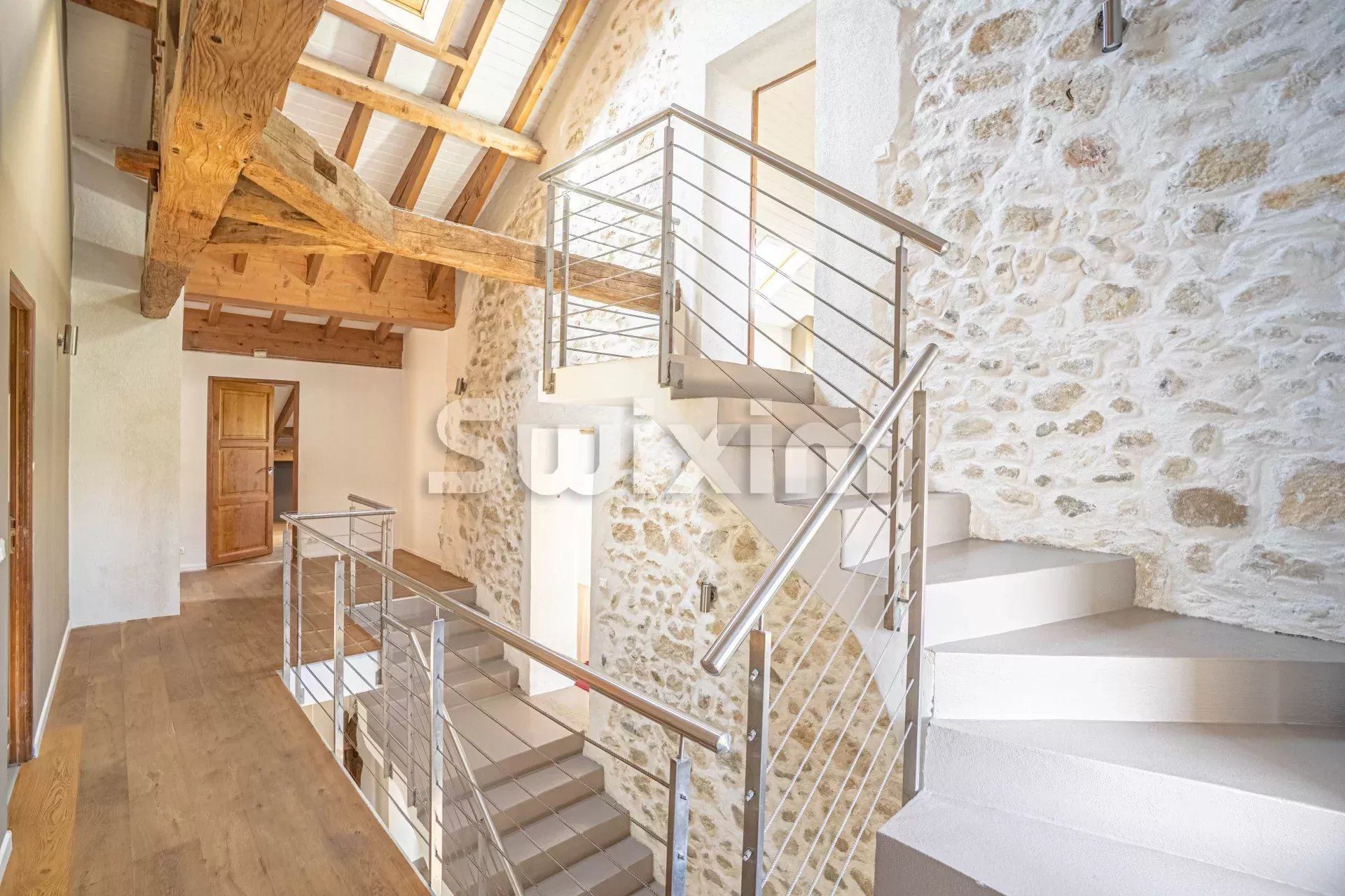 maison 10 Pièces en vente sur Divonne-les-Bains (01220)