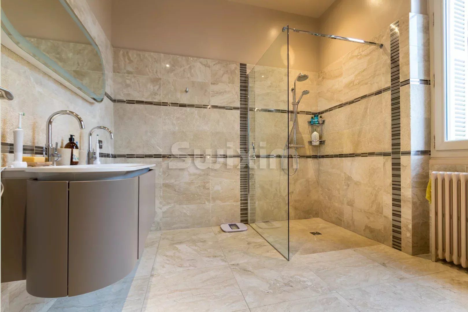 mansión (hôtel particulier) 9 Salas en venta en Dijon (21000)