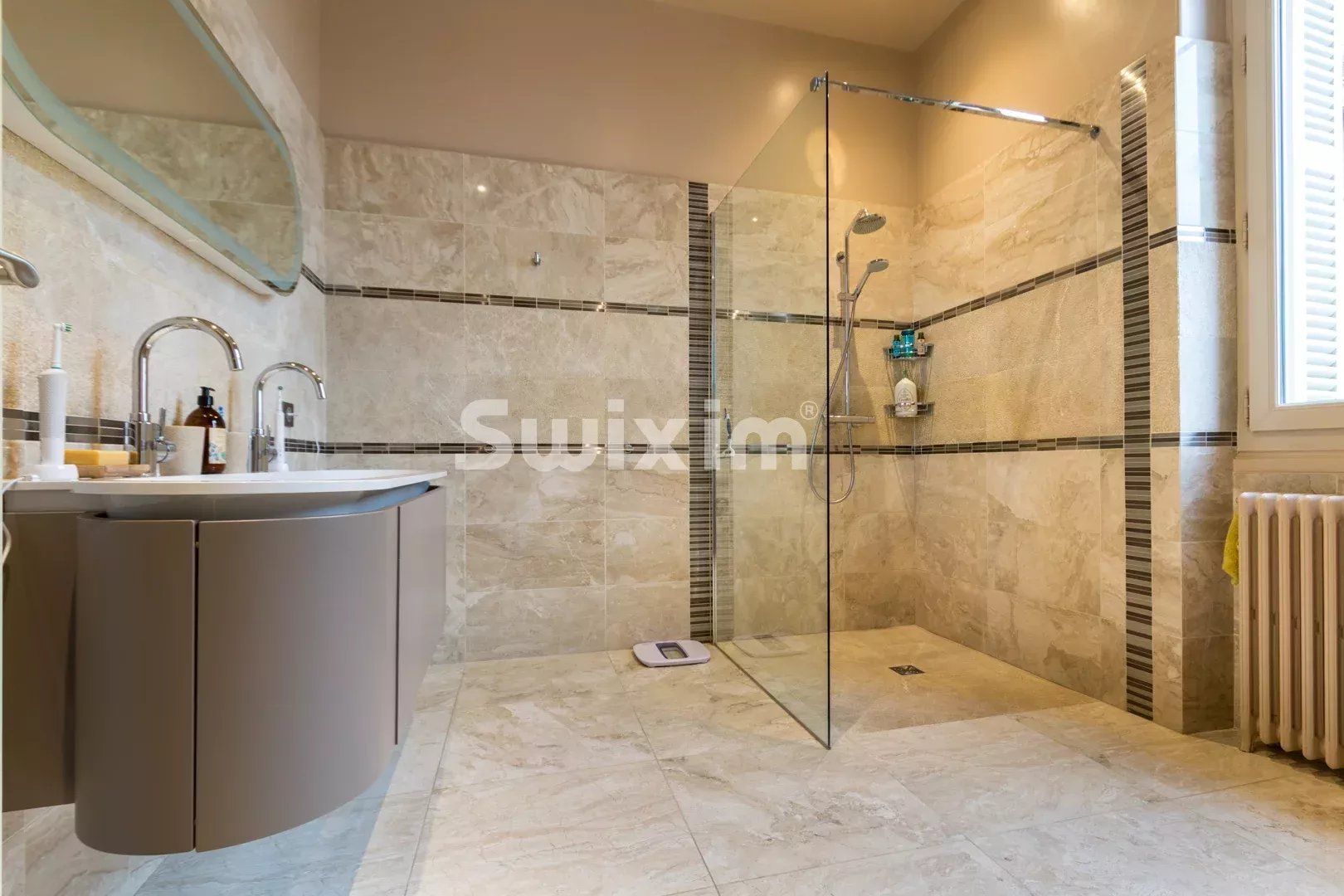 mansión (hôtel particulier) 9 Salas en venta en Dijon (21000)