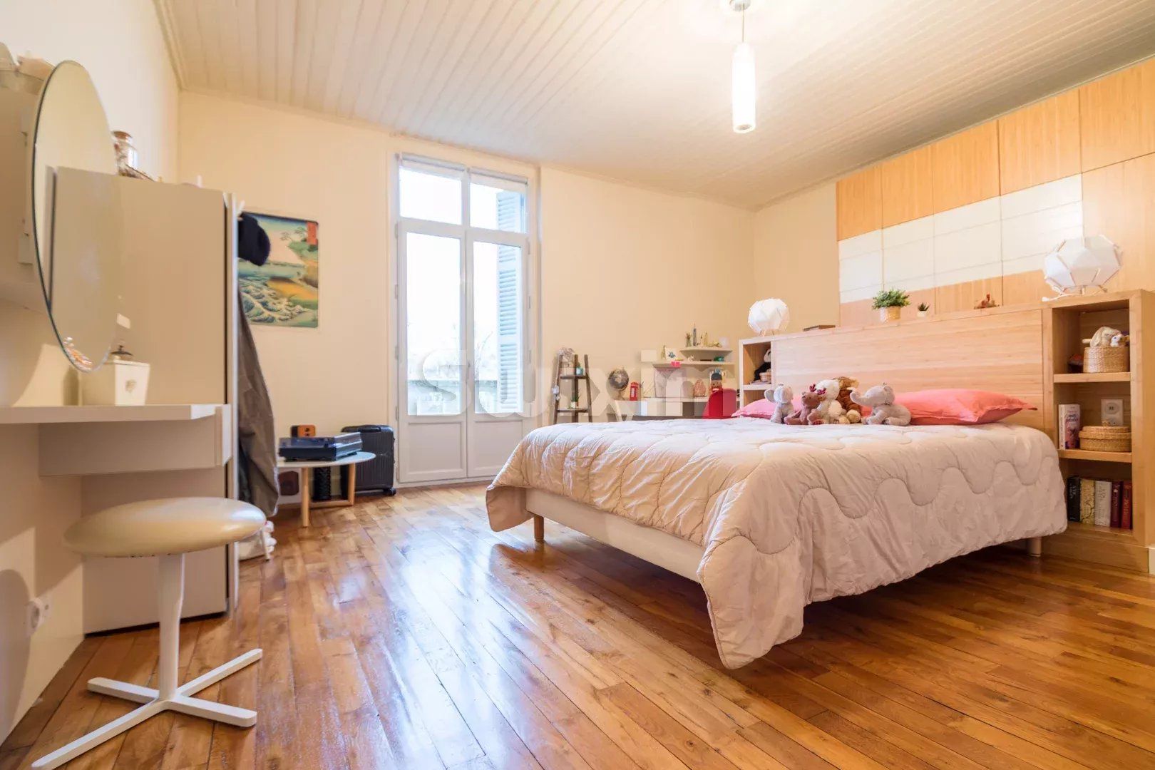 mansión (hôtel particulier) 9 Salas en venta en Dijon (21000)