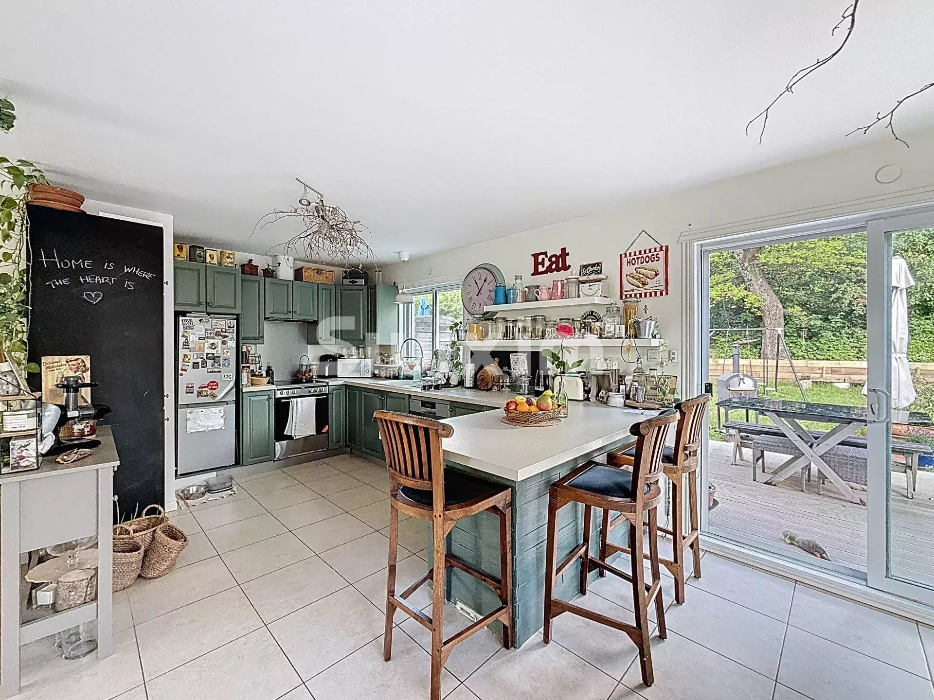 haus 5 Zimmer zum verkauf auf Échenevex (01170)