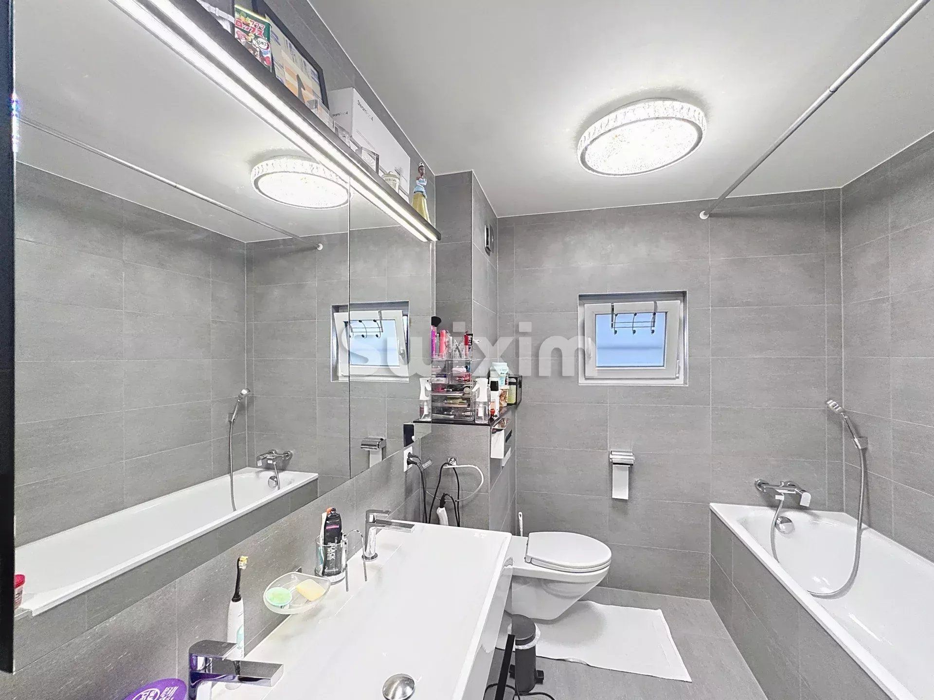 casa 8 Salas en venta en Thônex (1226)