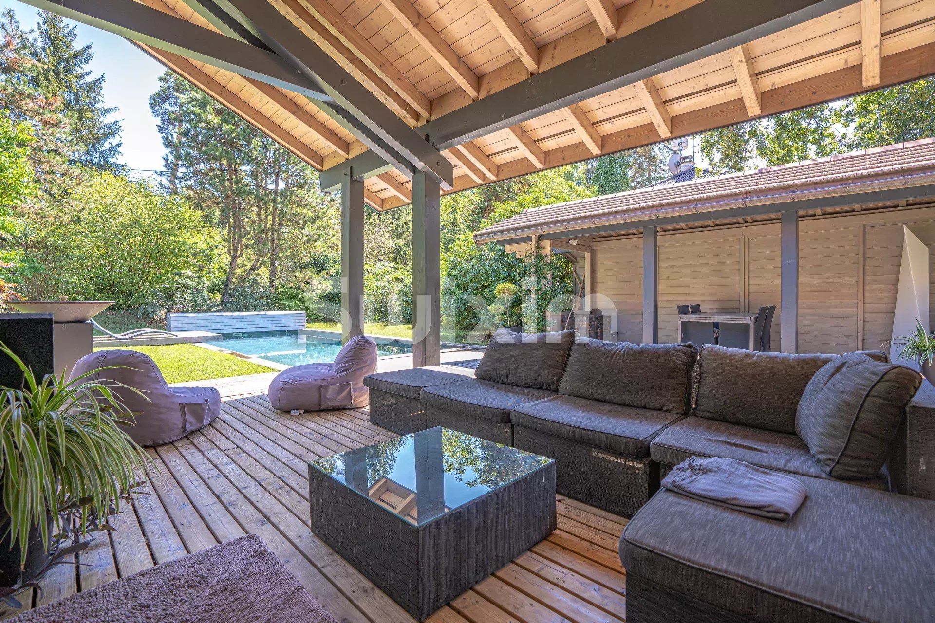 casa 9 Camere in vendita su Sciez (74140)