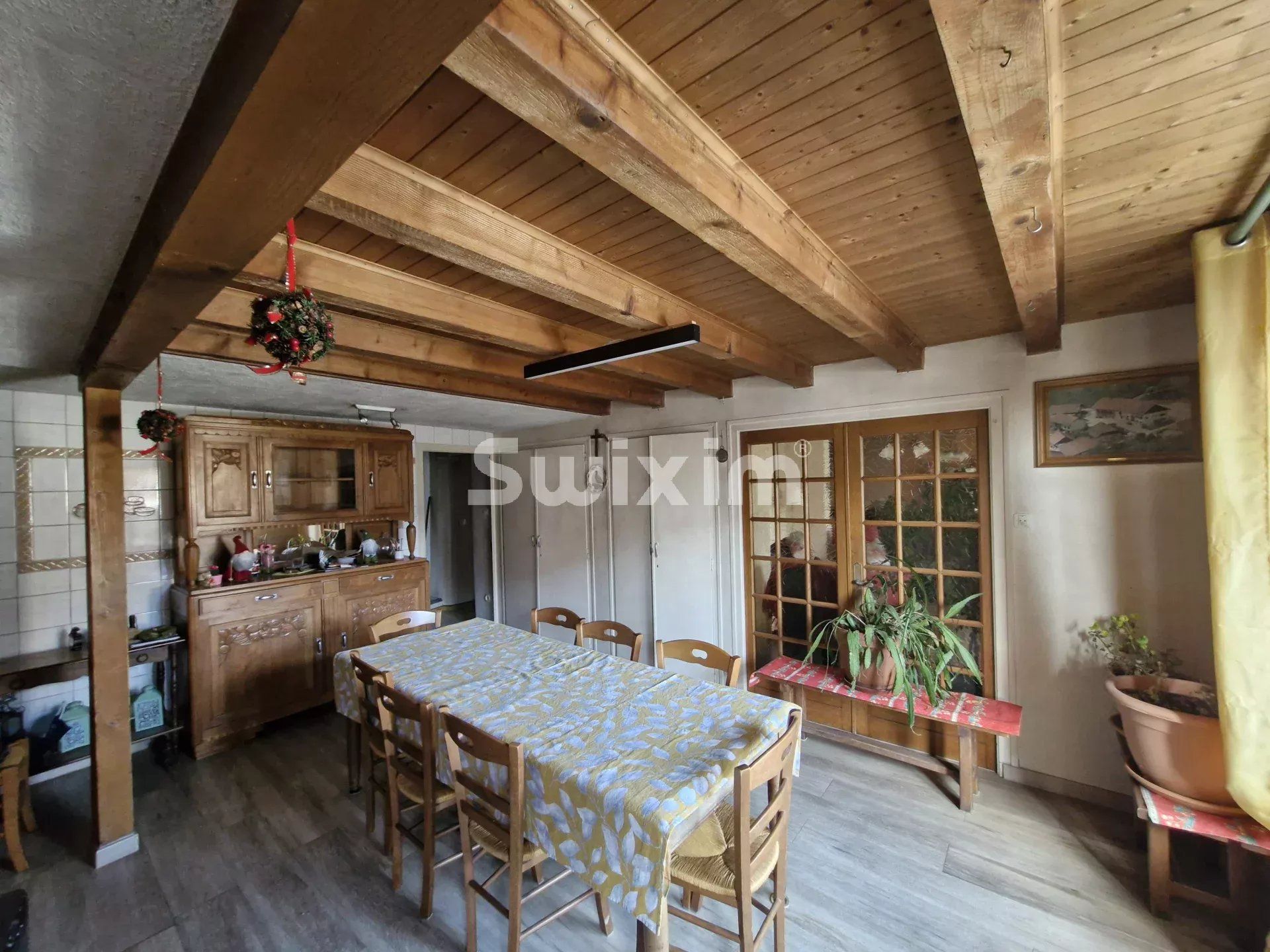 house 10 Rooms for sale on Charvonnex (74370)