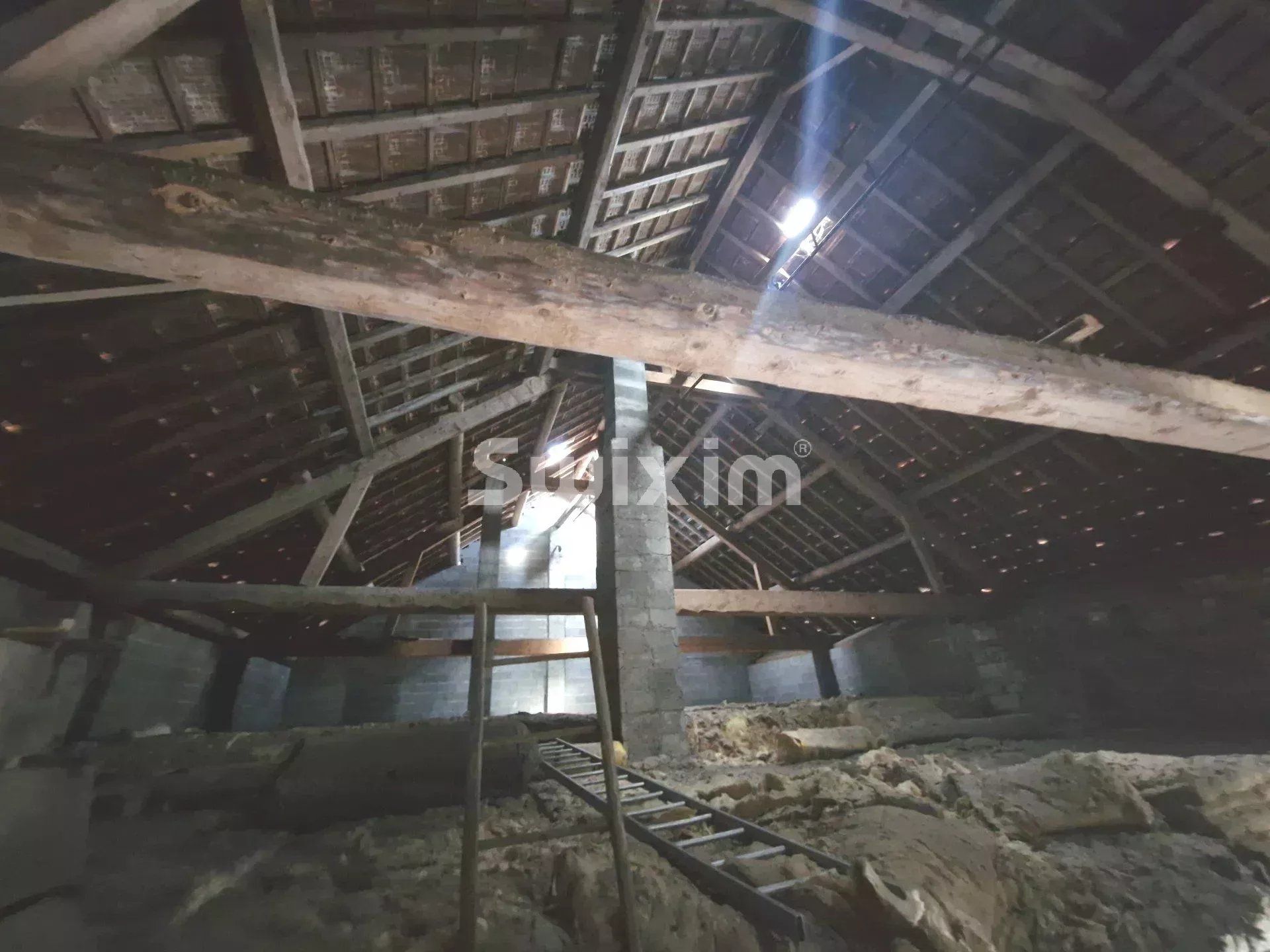 house 10 Rooms for sale on Charvonnex (74370)