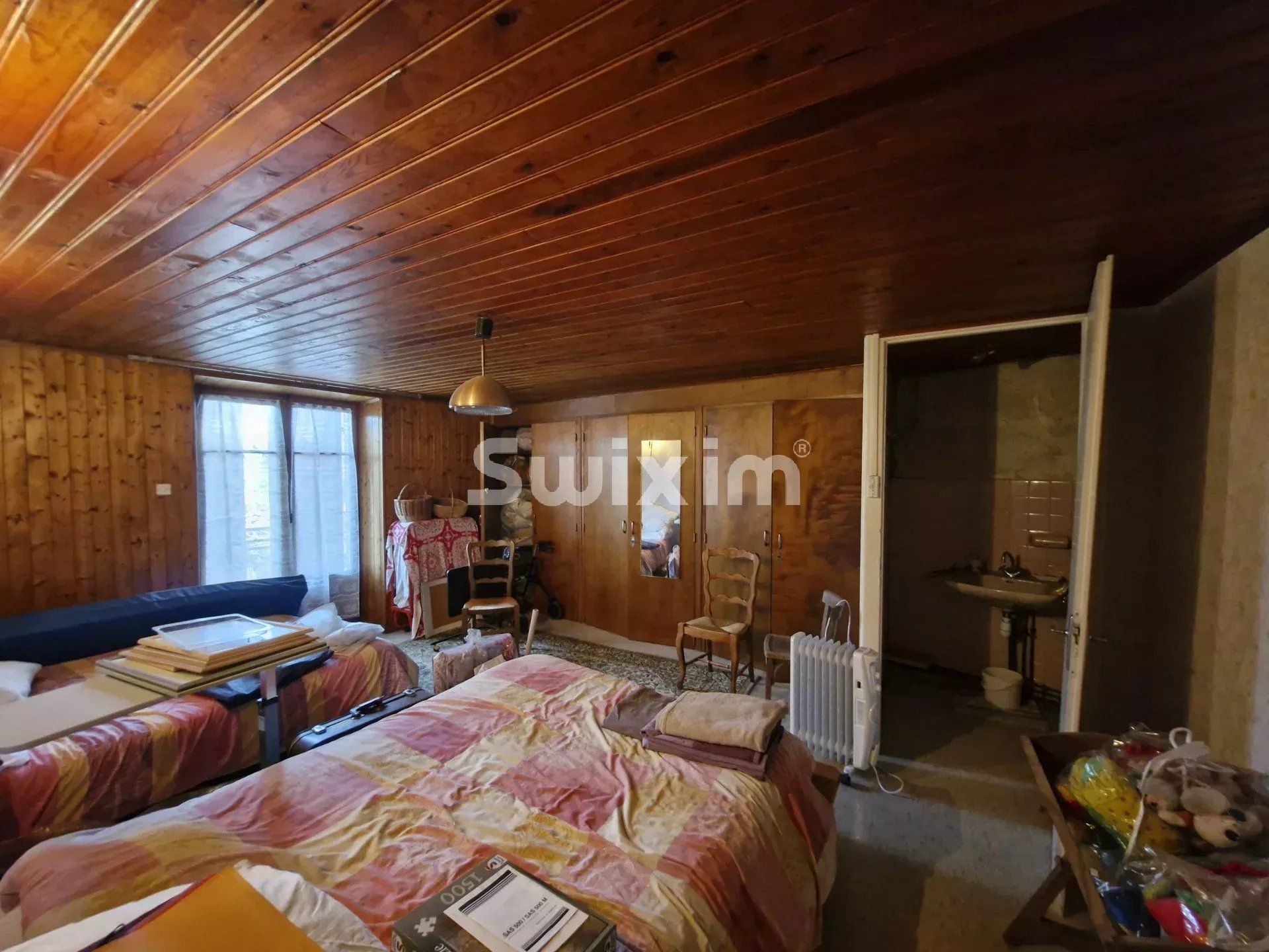 house 10 Rooms for sale on Charvonnex (74370)