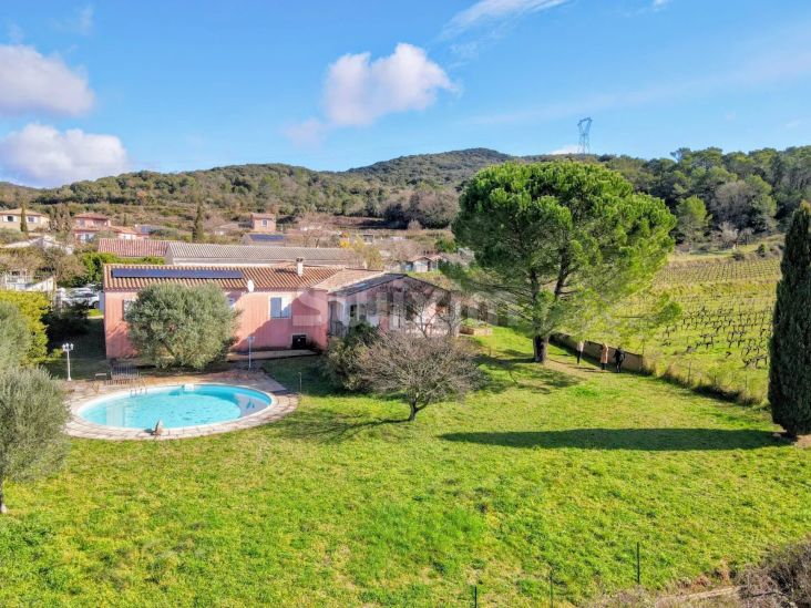 Vente Villa Uzès 9 Pièces 228 m²