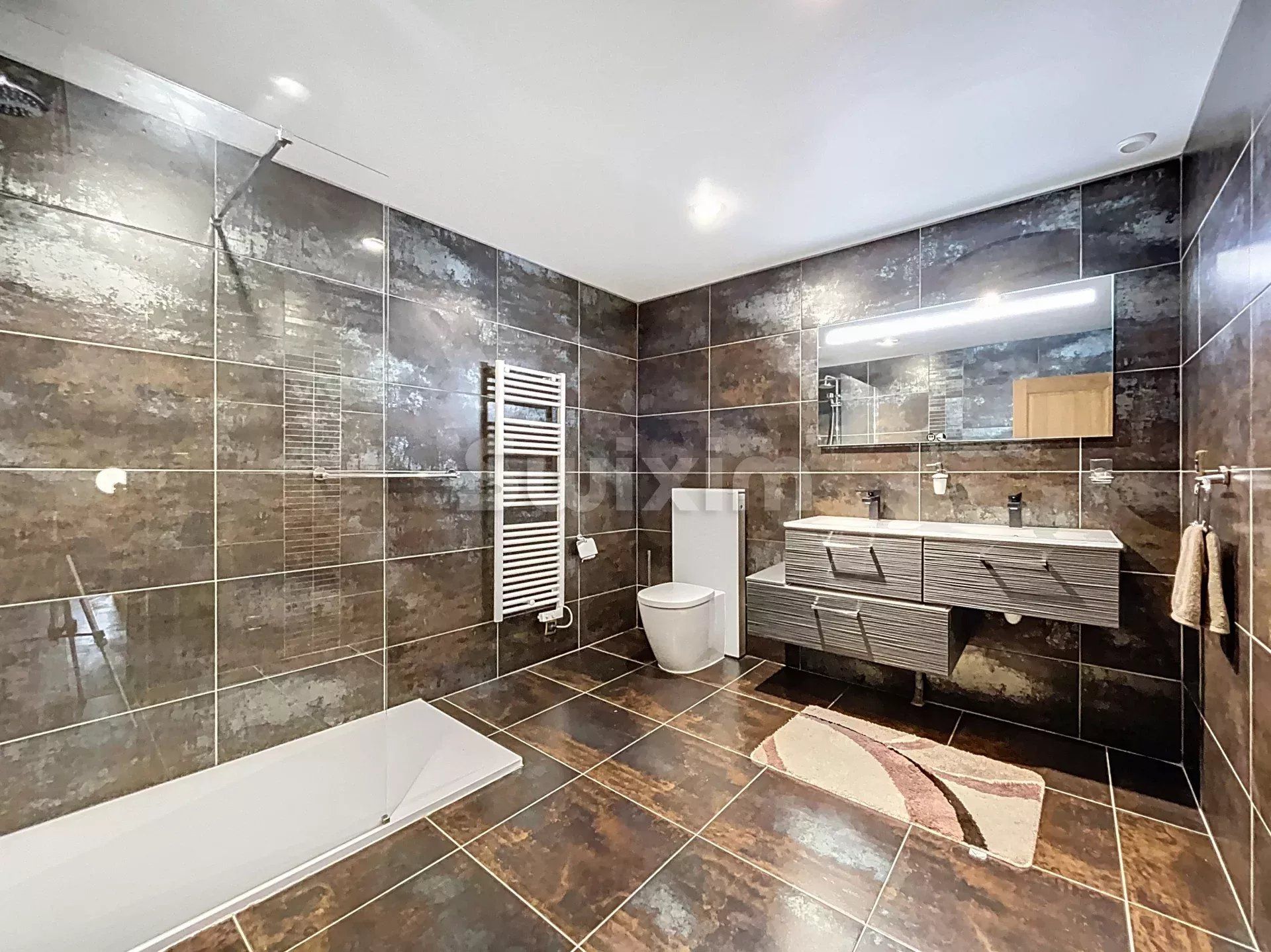 propiedad 12 Salas en venta en Châtillon-sur-Chalaronne (01400)