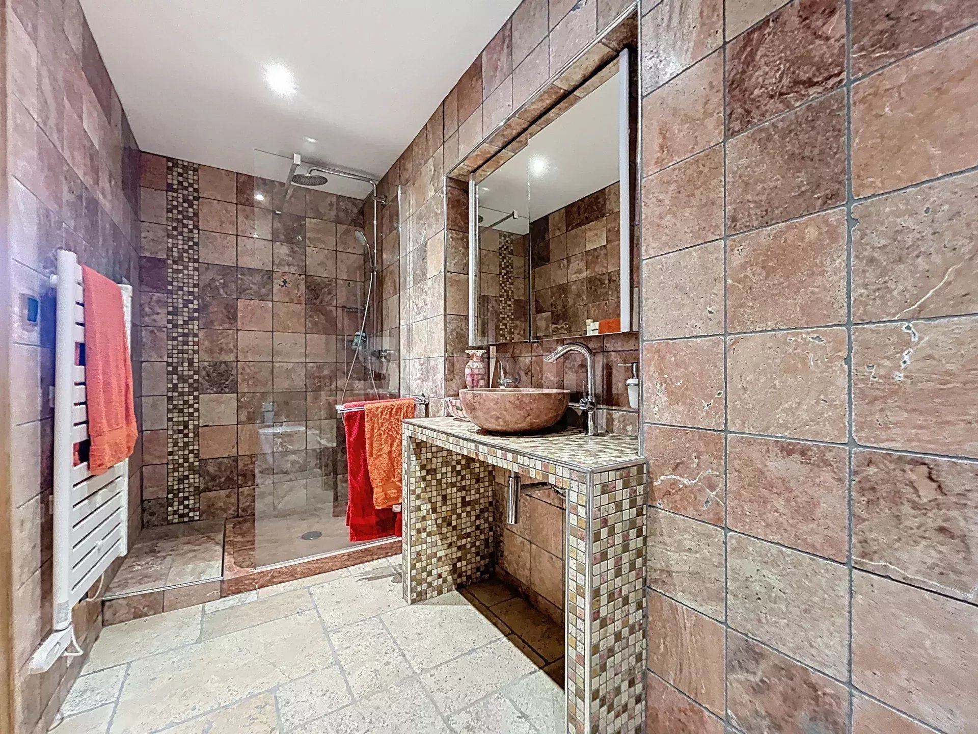 propiedad 12 Salas en venta en Châtillon-sur-Chalaronne (01400)