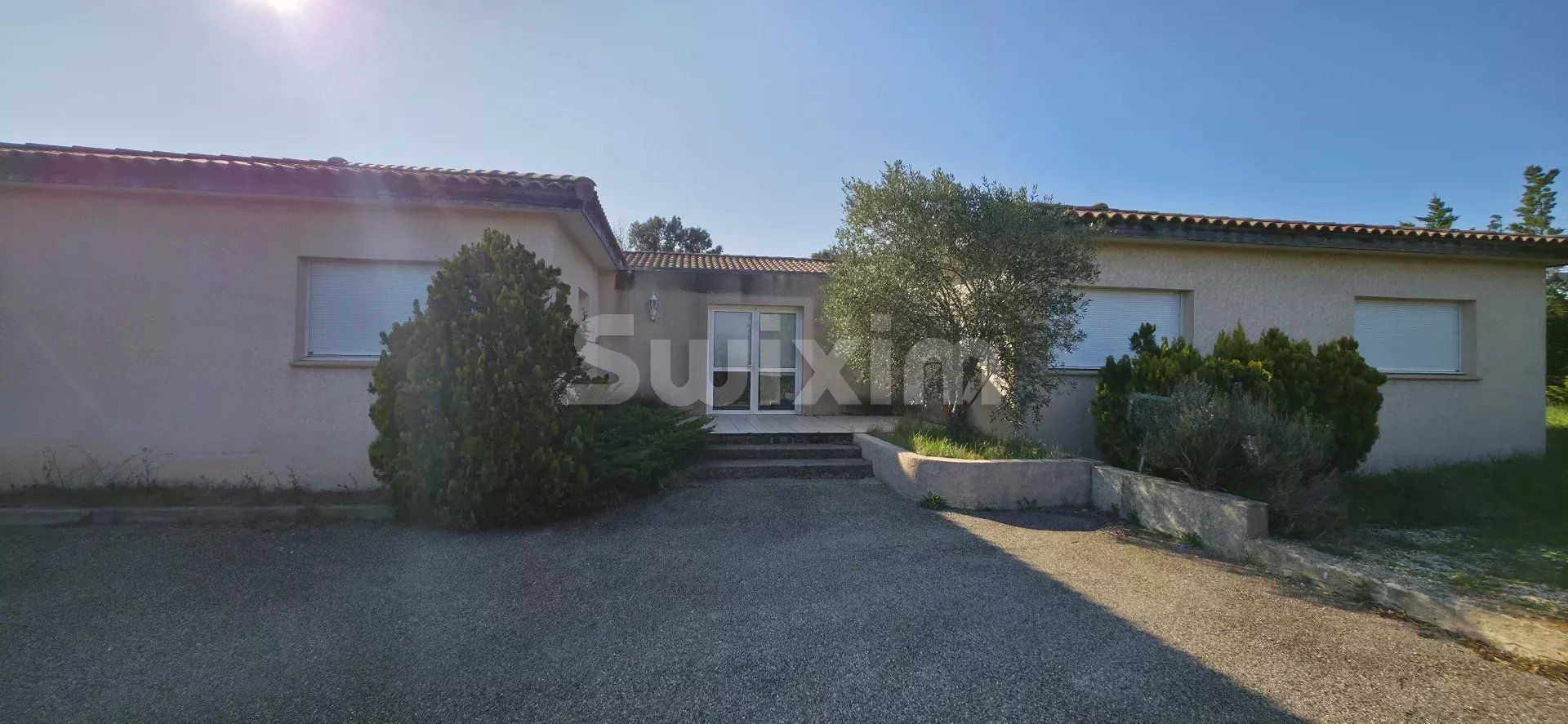 bureaux 12 Pièces en vente sur La Baume-de-Transit (26790)