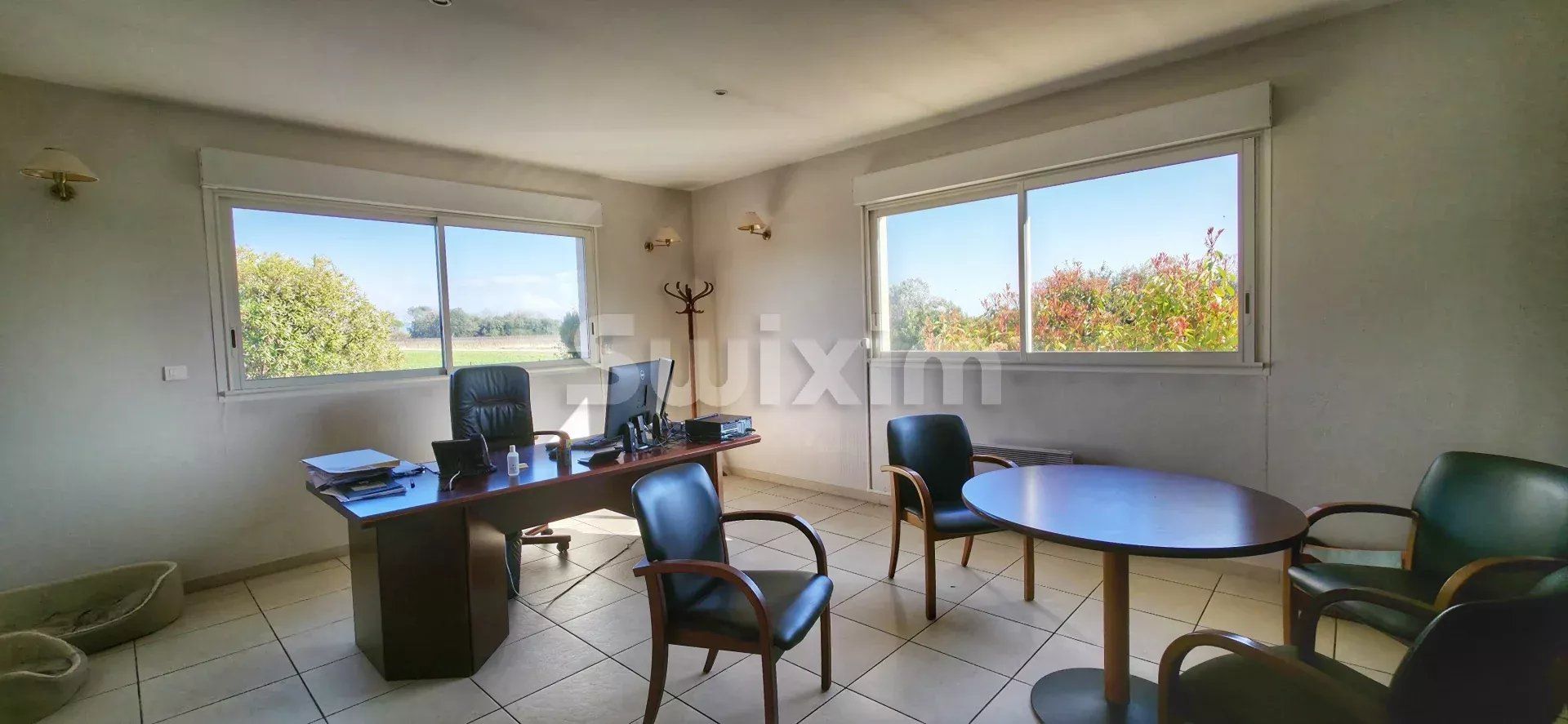 bureaux 12 Pièces en vente sur La Baume-de-Transit (26790)