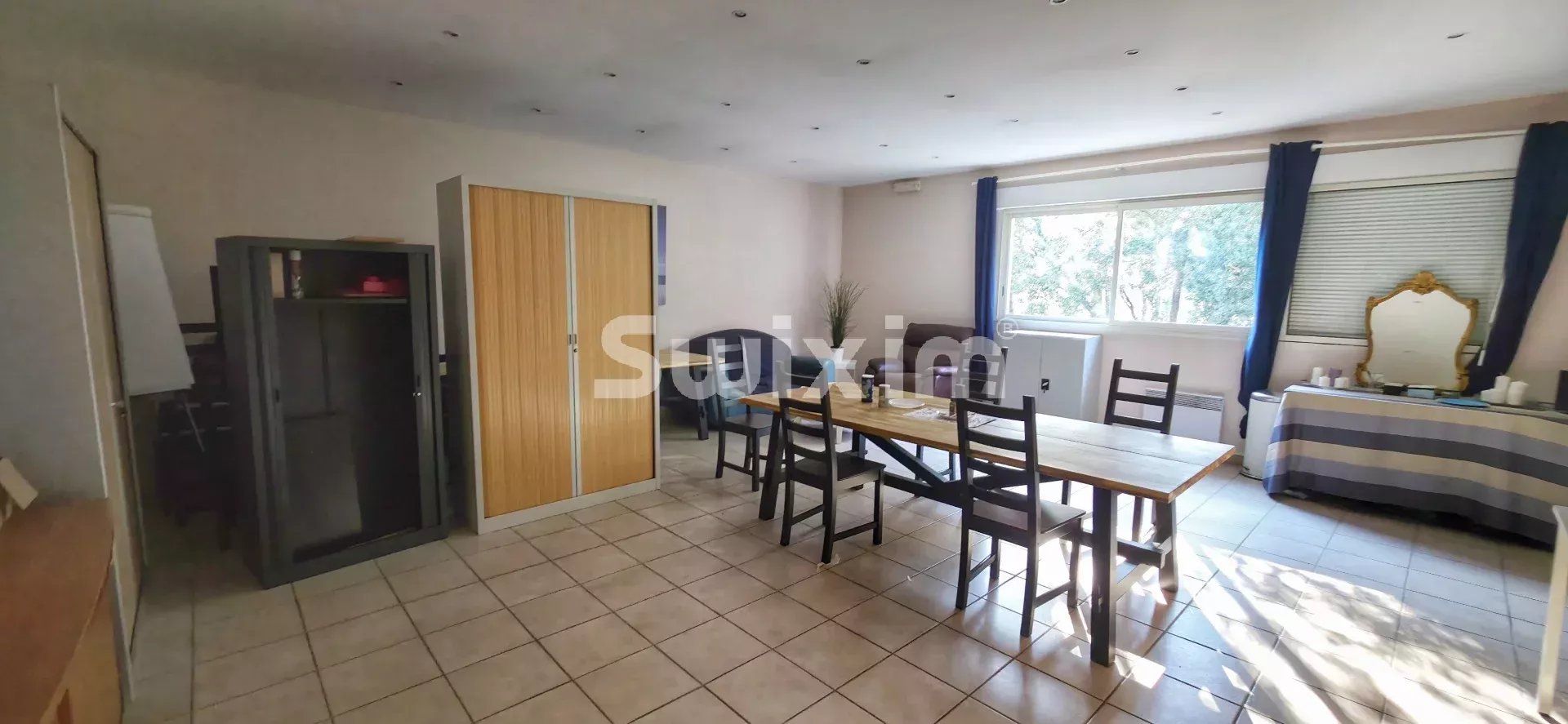 locale professionale 12 Camere in vendita su La Baume-de-Transit (26790)