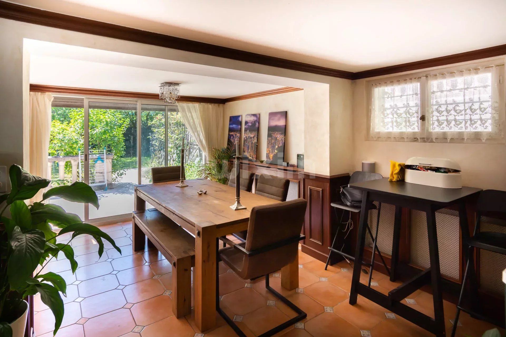 house 5.5 Rooms for rent on Thônex (1226) Rental House Thônex 5.5 Rooms