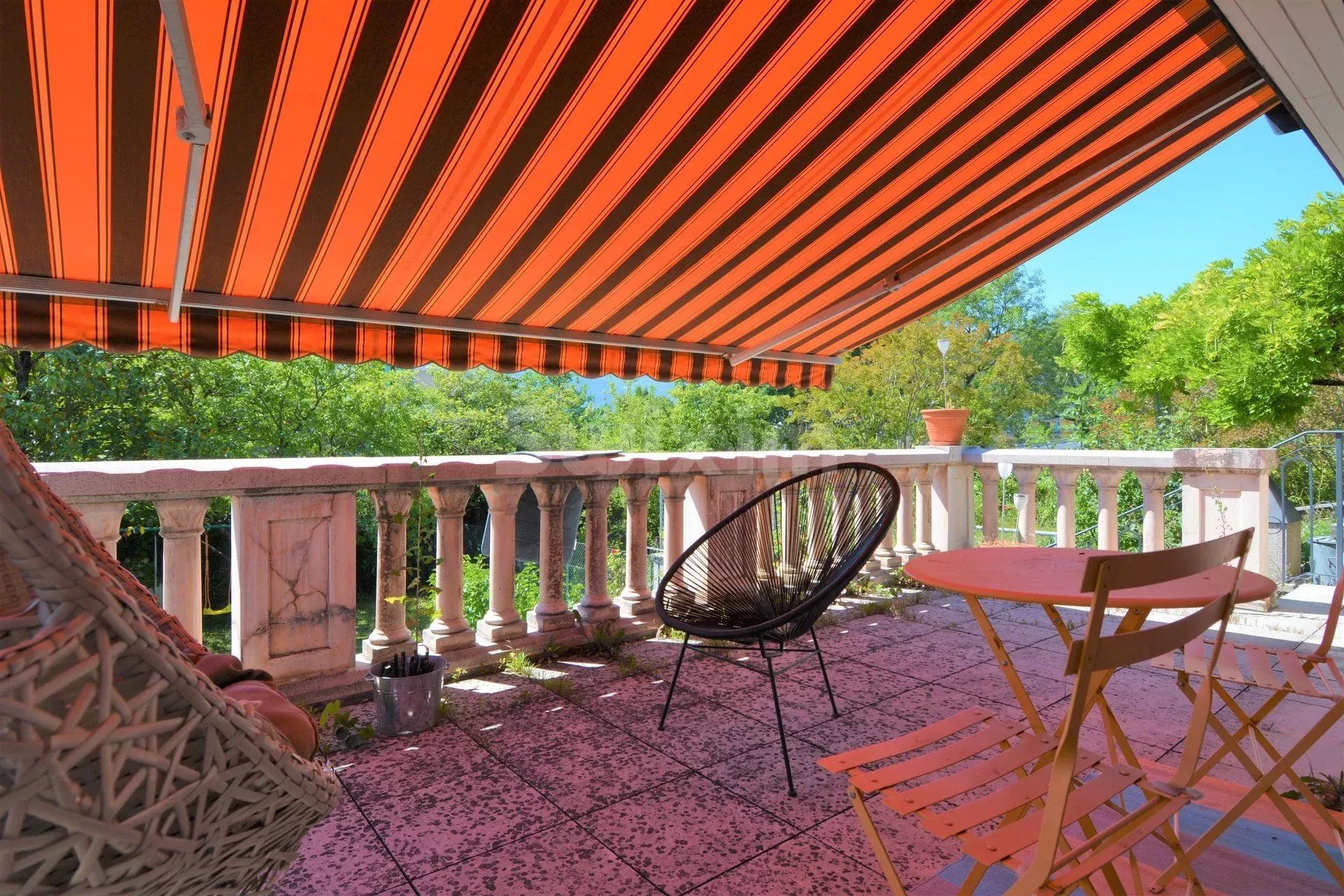 house 5.5 Rooms for rent on Thônex (1226) Rental House Thônex 5.5 Rooms