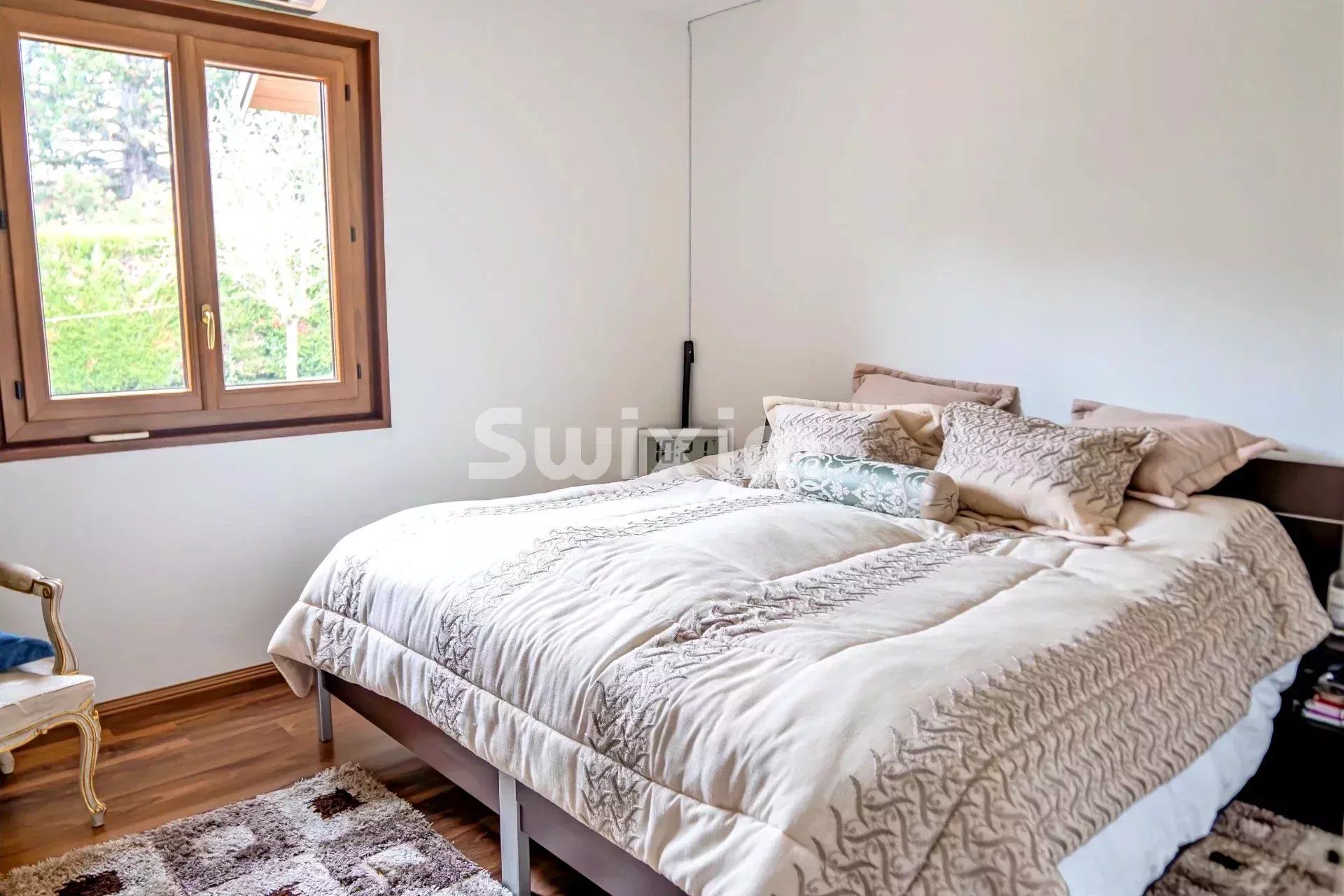 house 7 Rooms for sale on Sciez (74140)