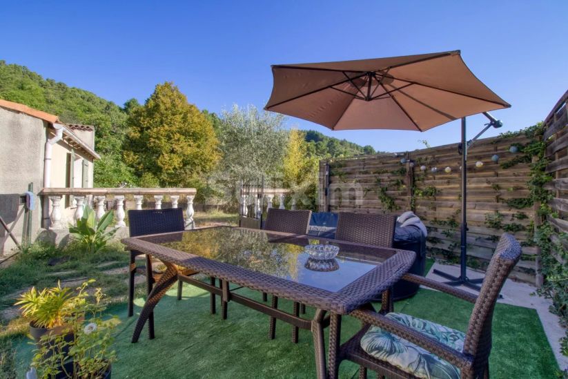 Venta Casa Sainte-Cécile-d'Andorge 6 Salas 143 m²