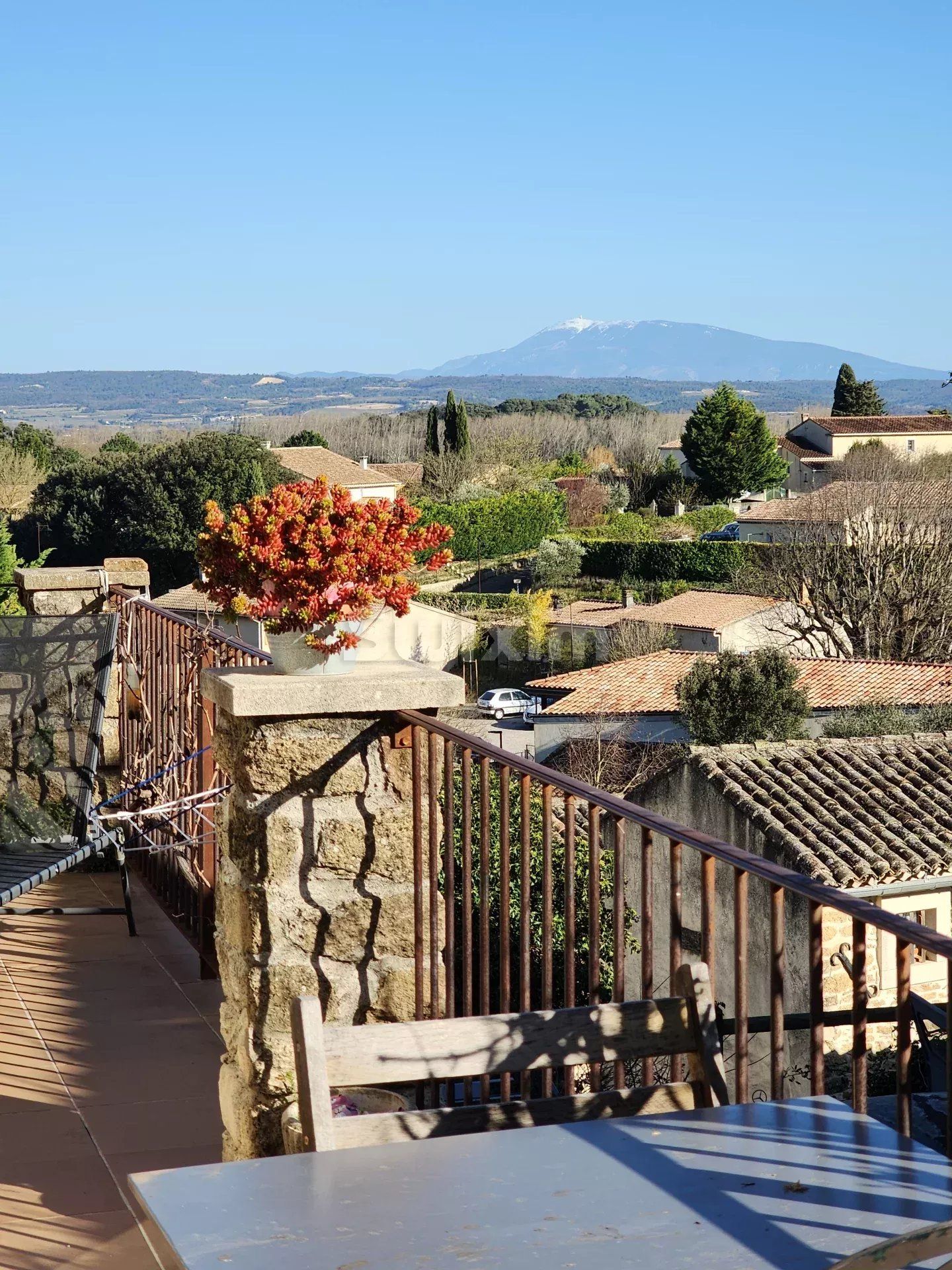 house 2 Rooms for sale on Grignan (26230)