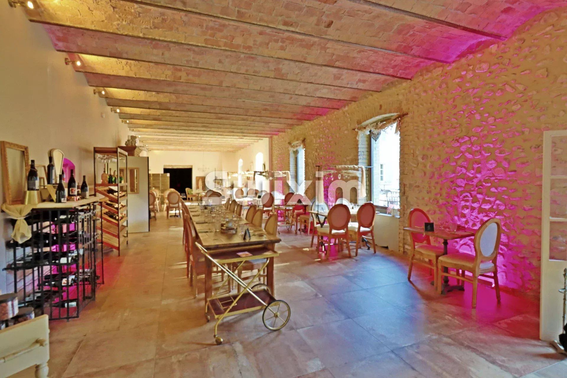 property 25 Rooms for sale on Montélimar (26200)