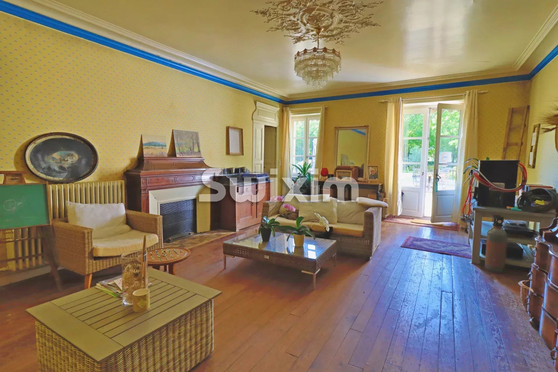 property 25 Rooms for sale on Montélimar (26200)
