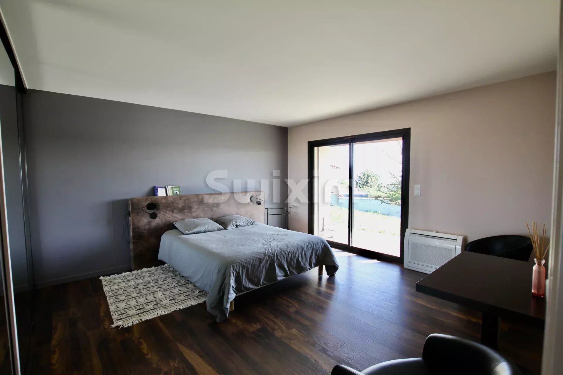 house 5 Rooms for sale on Vienne (38200)