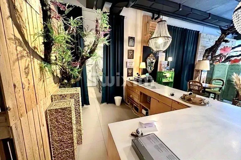 commercial local 1 room for sale on Meyrin (1217) Sale Commercial local Meyrin 1 room 65.4 m²