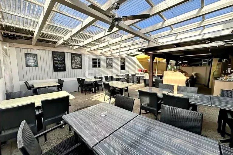 locale commerciale in vendita su Cartigny (1236)