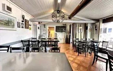 locale commerciale in vendita su Cartigny (1236)