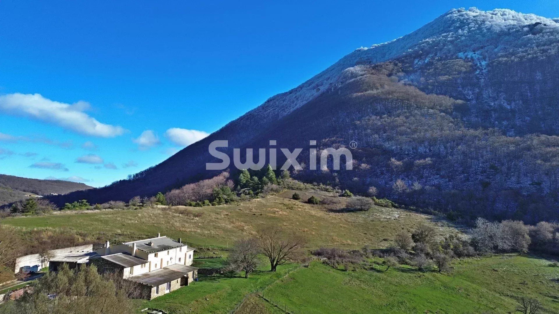 propriété 11 Pièces en vente sur Vesc (26220)