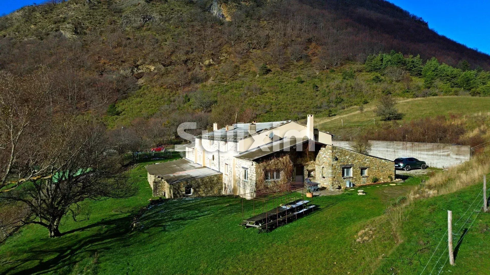 propiedad 11 Salas en venta en Vesc (26220)